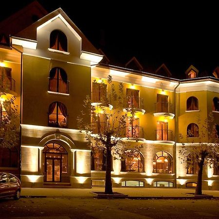 Hotel Chinar Chissarja Exterior foto