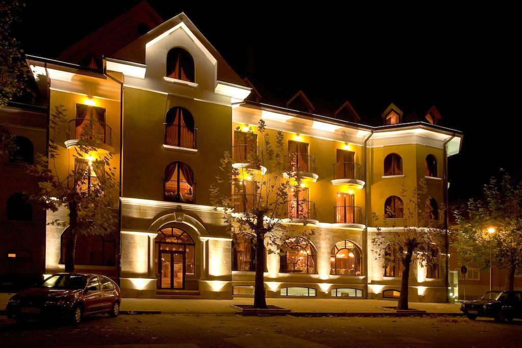 Hotel Chinar Chissarja Exterior foto